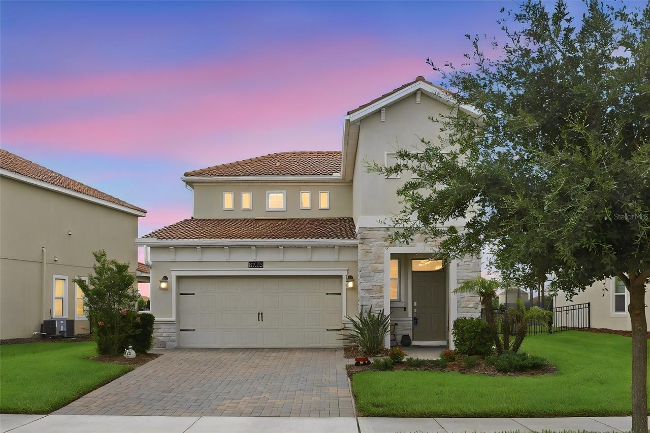 8728 Pacific Dunes Dr., Davenport, FL 33896