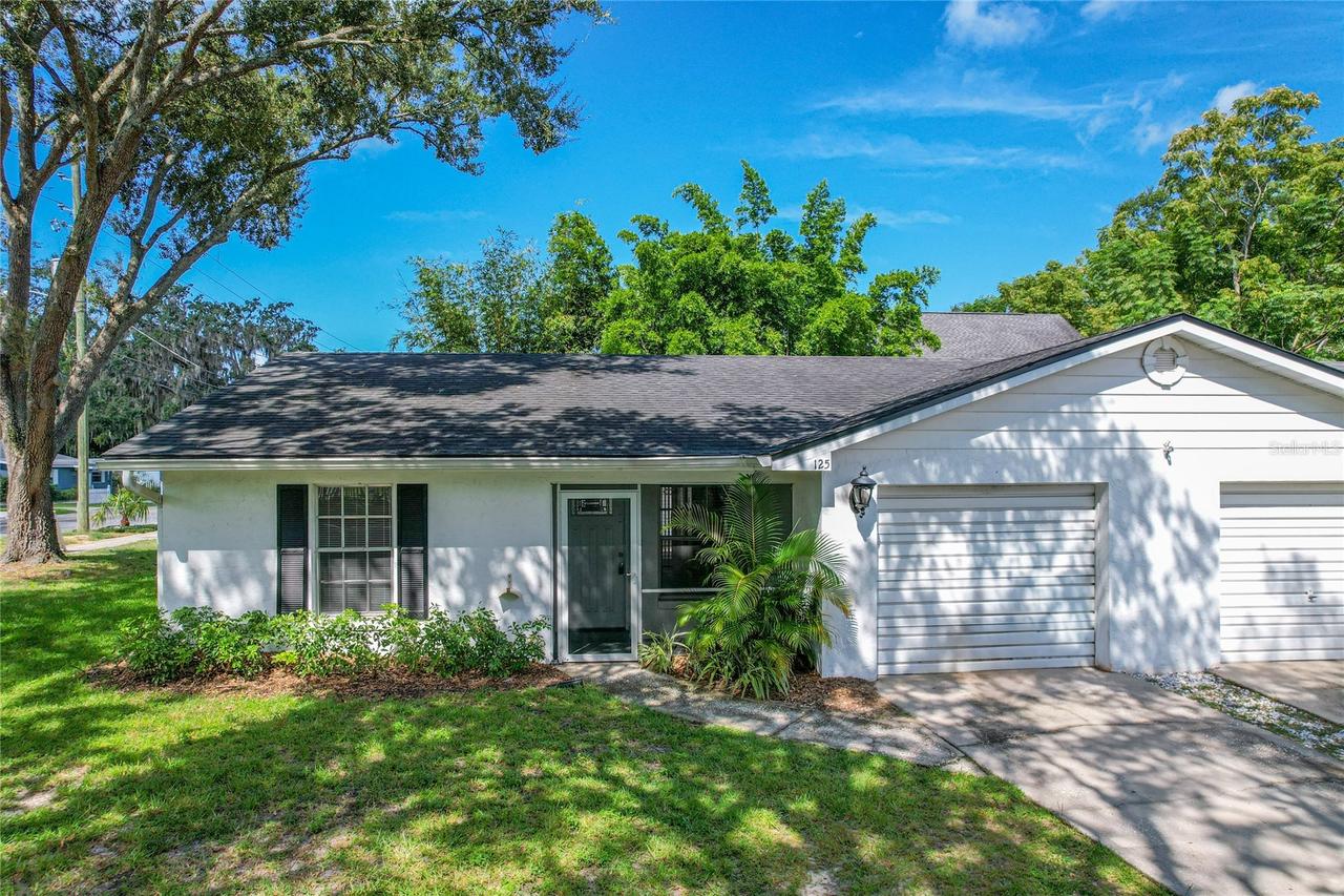 125 N Rhodes St., Mount Dora, FL 32757