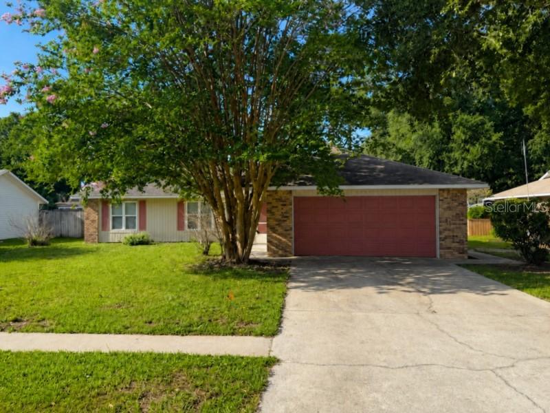 3260 Mary Ln., Mount Dora, FL 32757