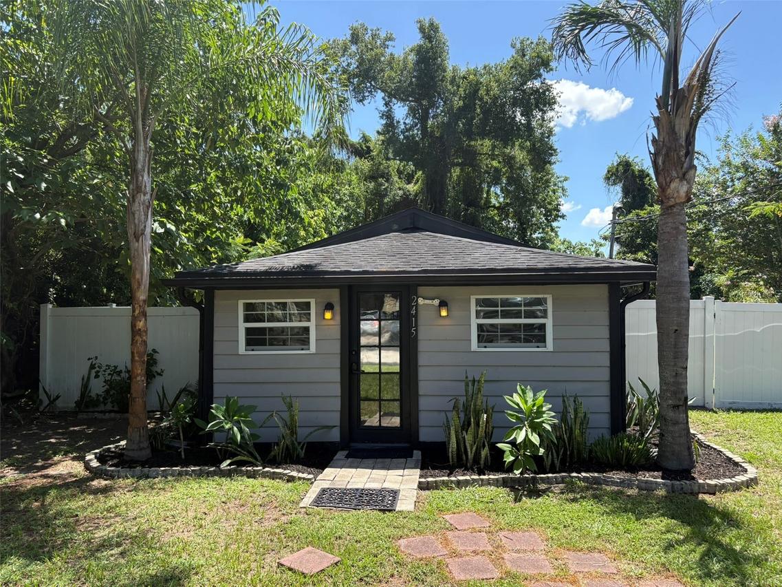 2415 Mayer St., Orlando, FL 32806