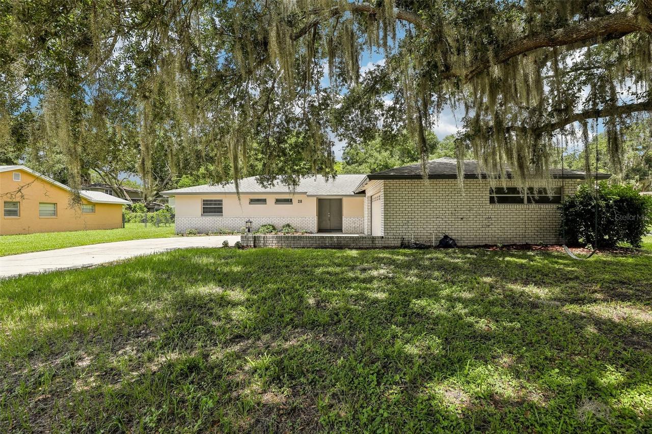 28 Linda Ln., Kissimmee, FL 34744