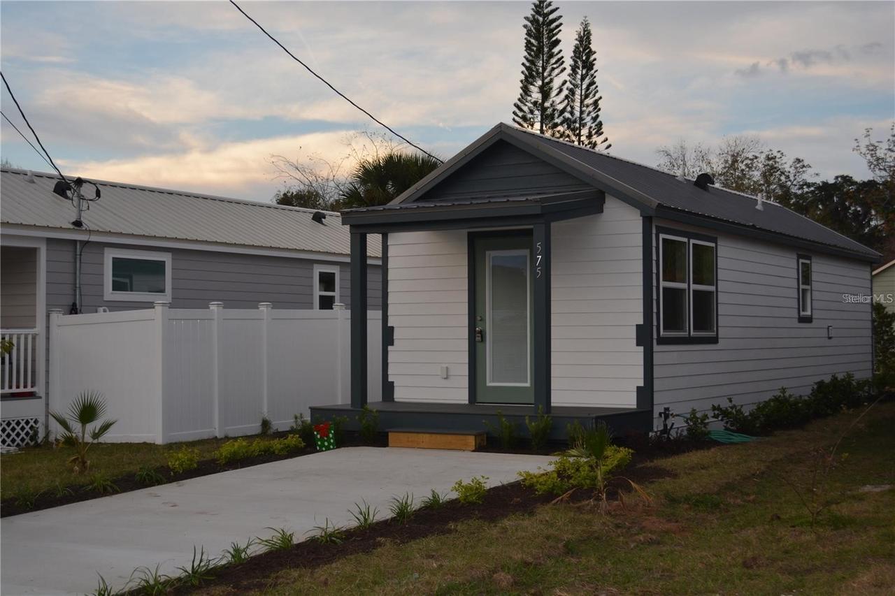575 2nd St., Oviedo, FL 32765