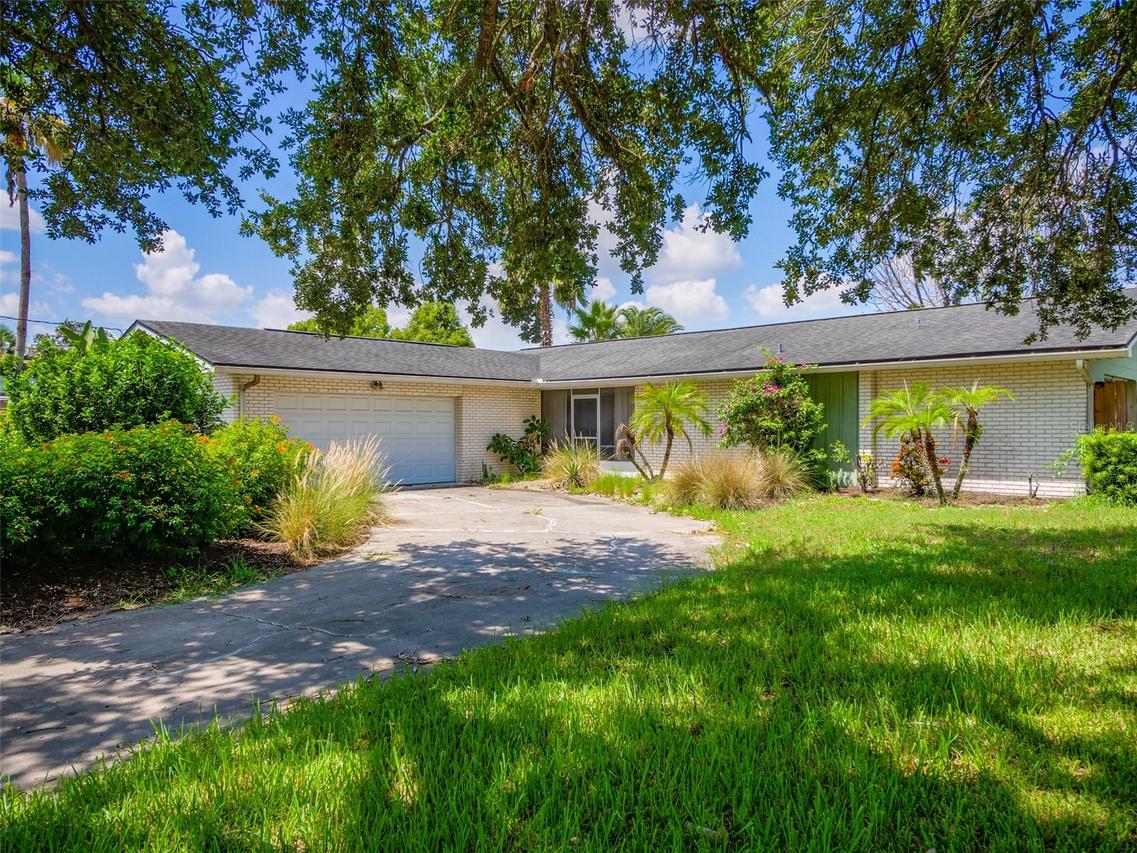 908 Marabon Ave., Orlando, FL 32806