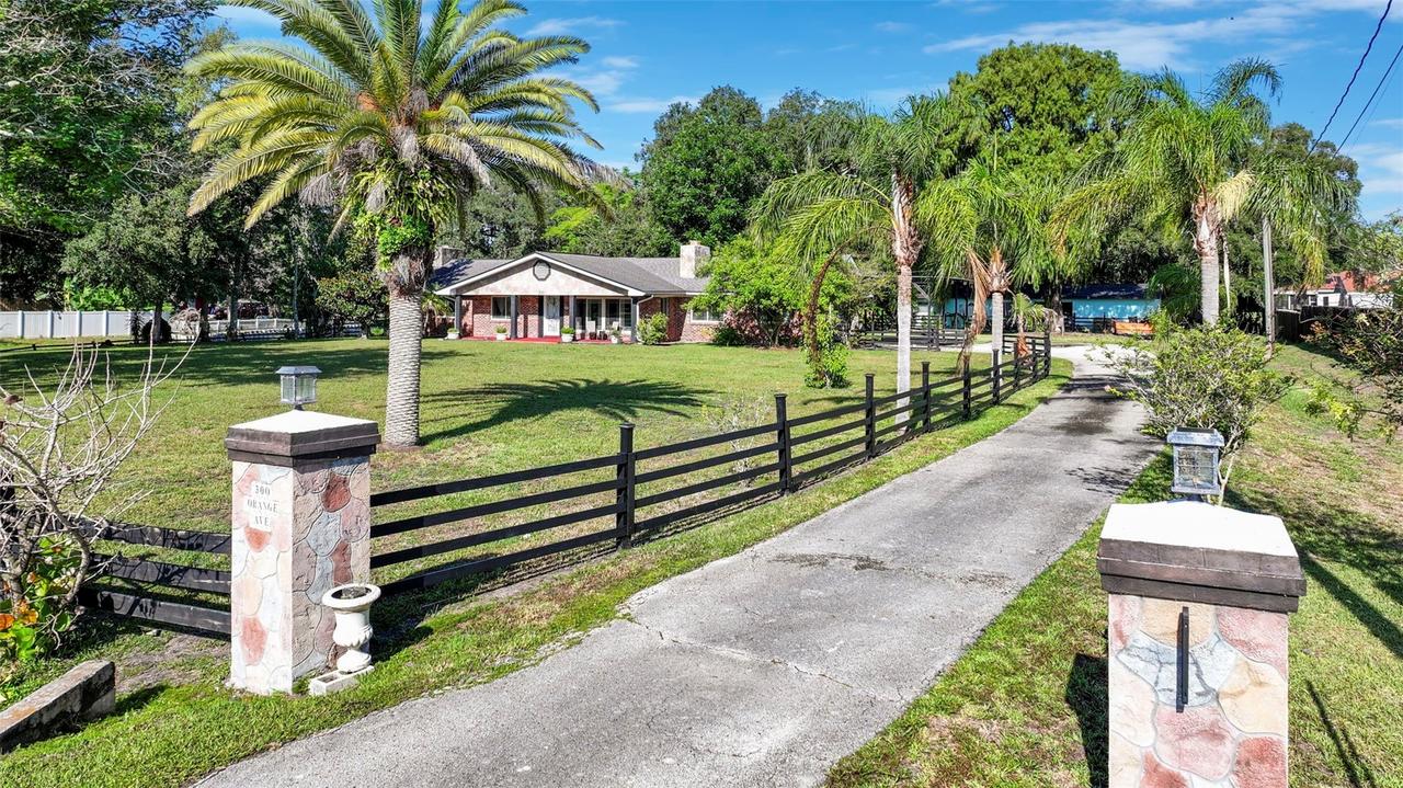 298-300 Orange Ave., St Cloud, FL 34769