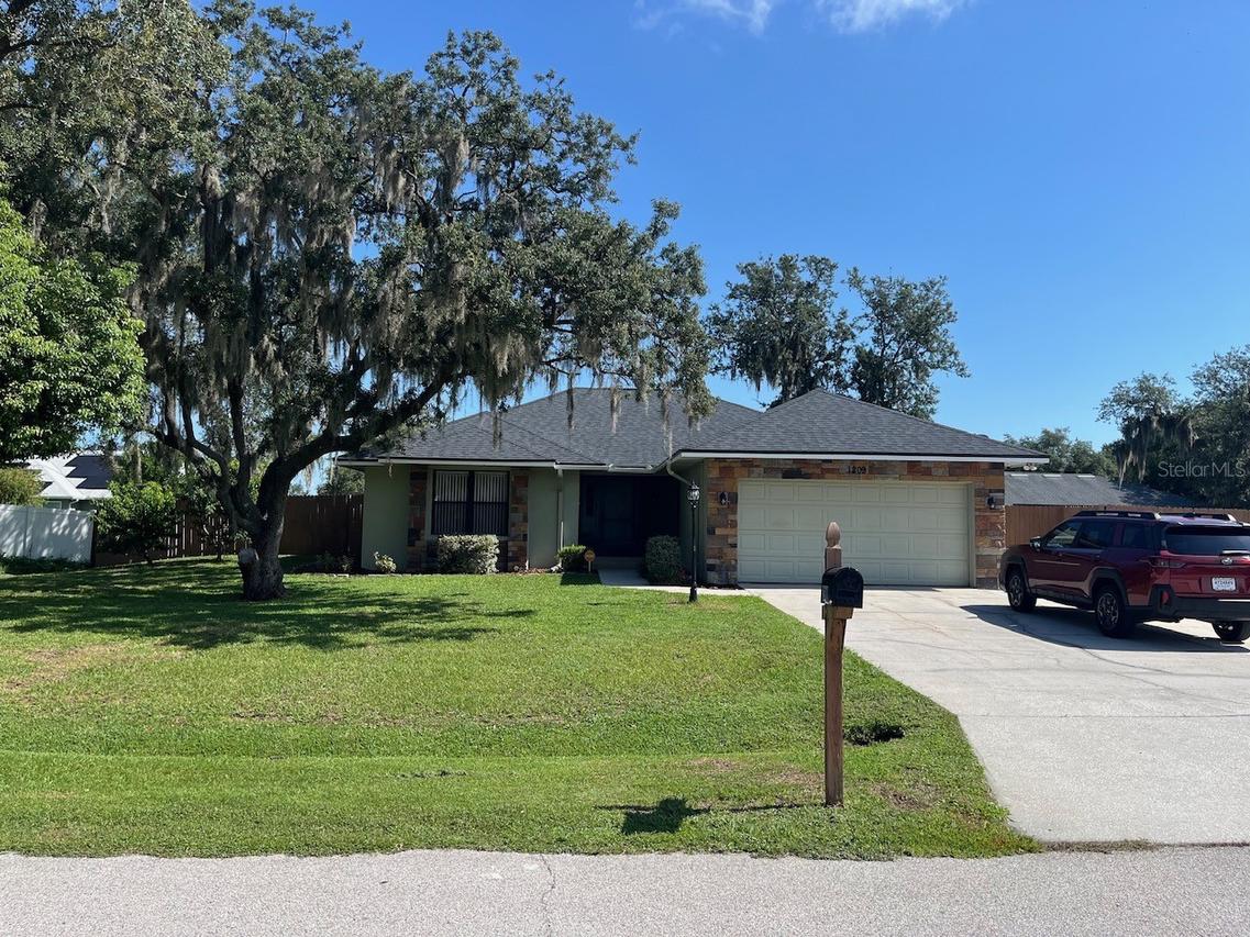 1209 Lake Loop, Winter Haven, FL 33880