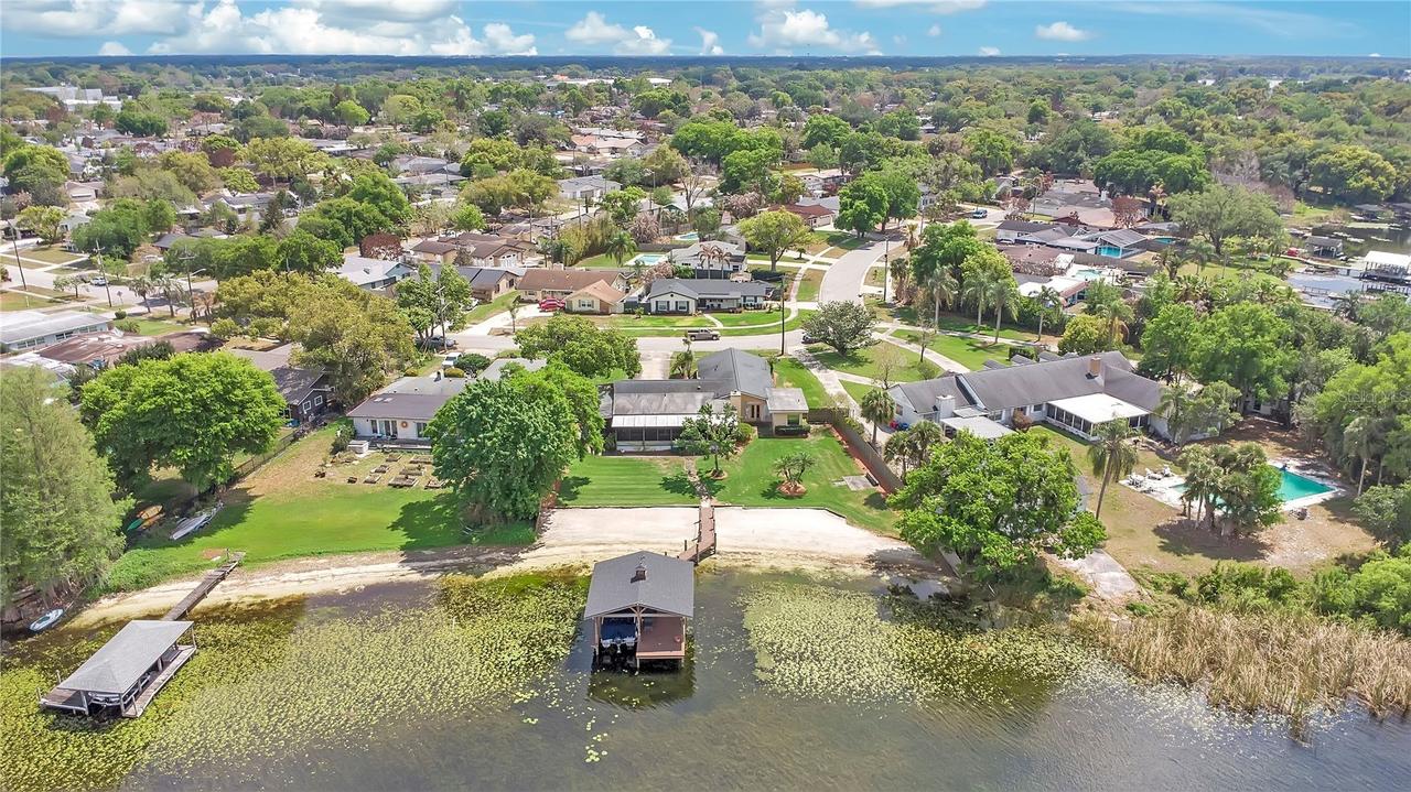 627 Macarthur Dr., Orlando, FL 32839