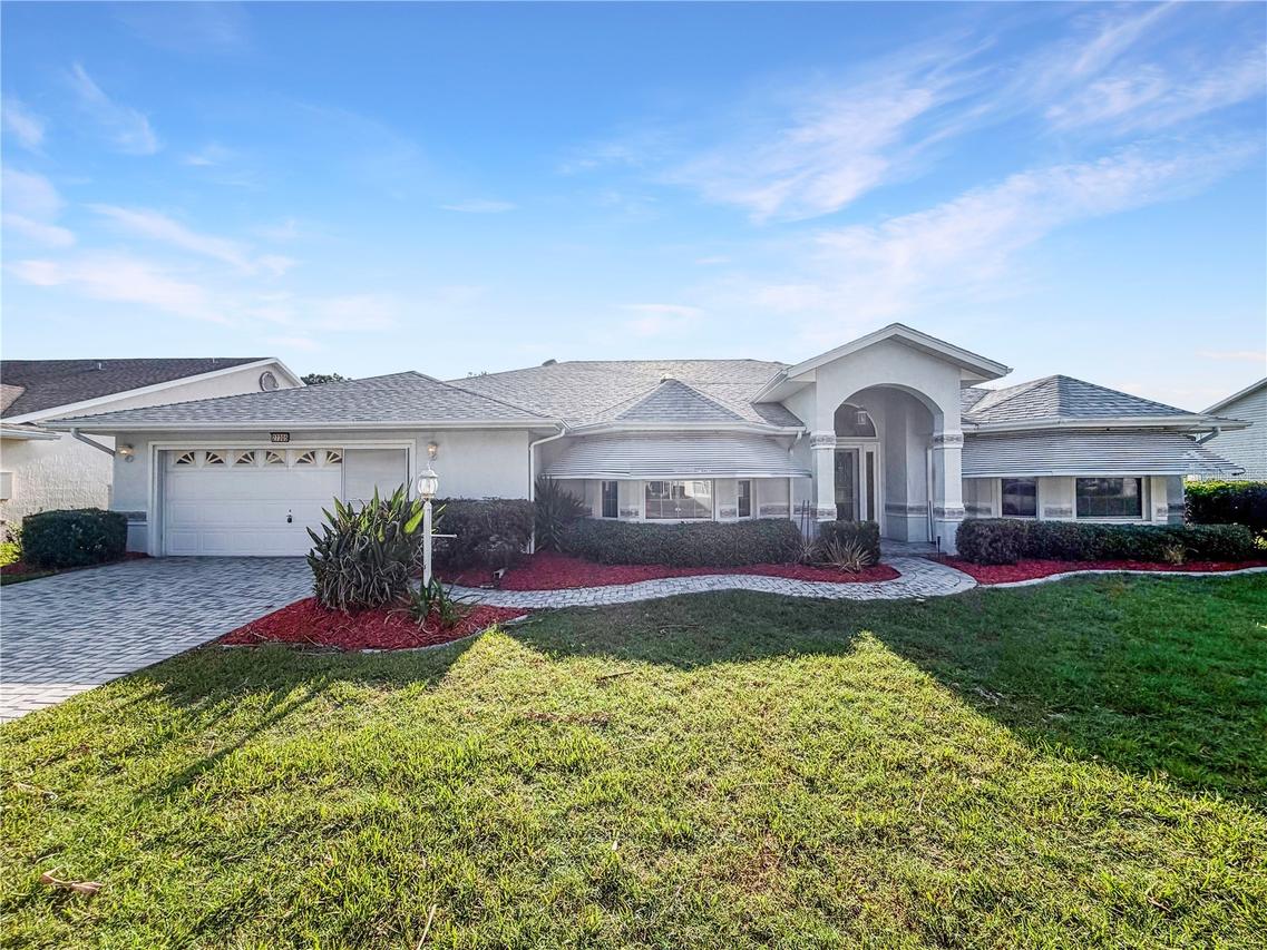27305 Racquet Cir., Leesburg, FL 34748