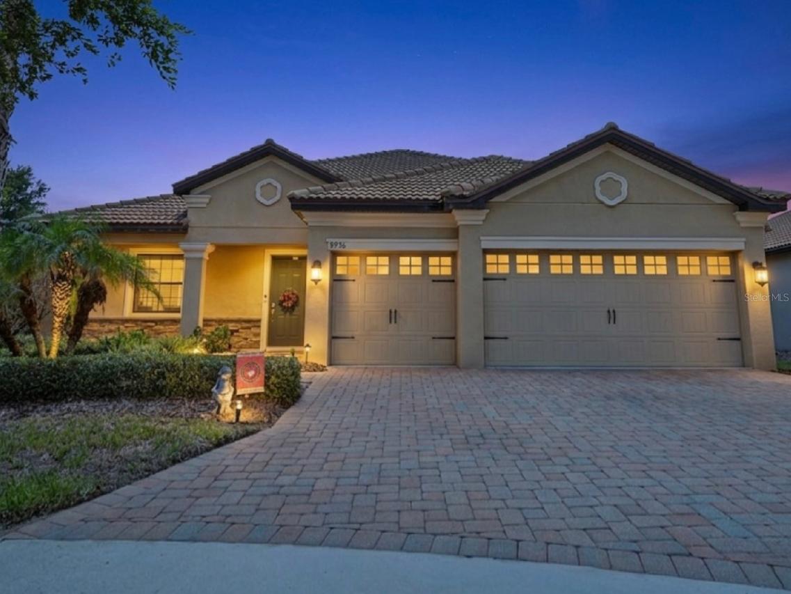 8976 Dove Valley Way, Davenport, FL 33896