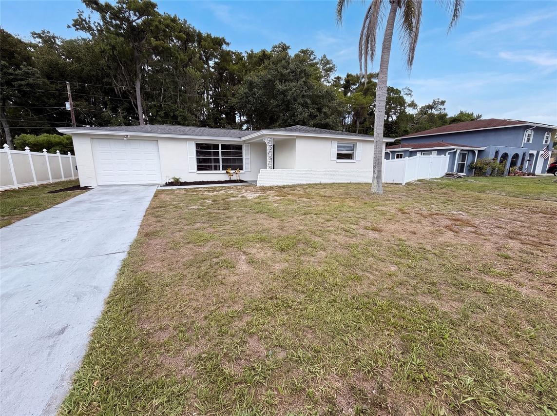 3400 Bainbridge Dr., Holiday, FL 34691