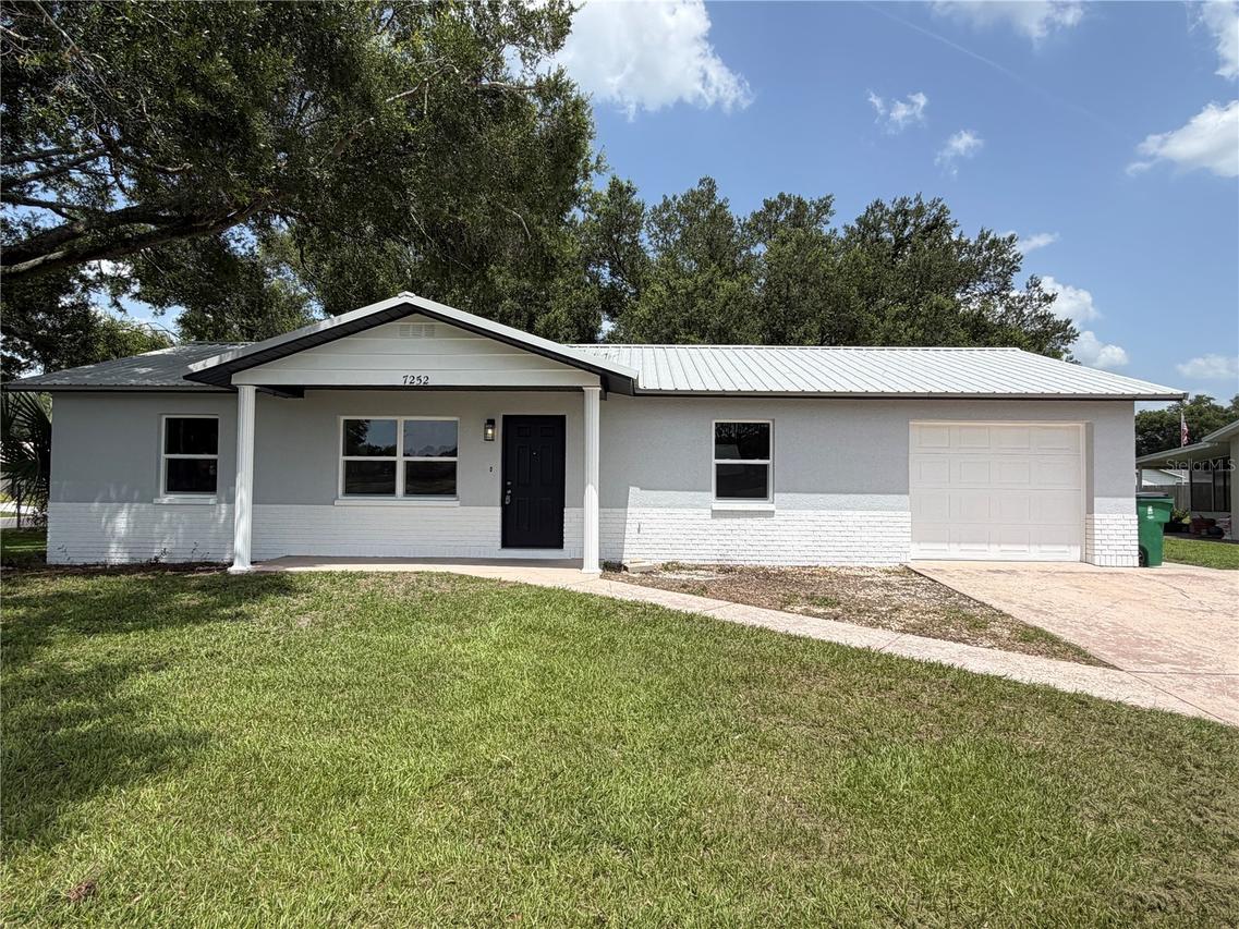 7252 Landover Dr., Zephyrhills, FL 33540