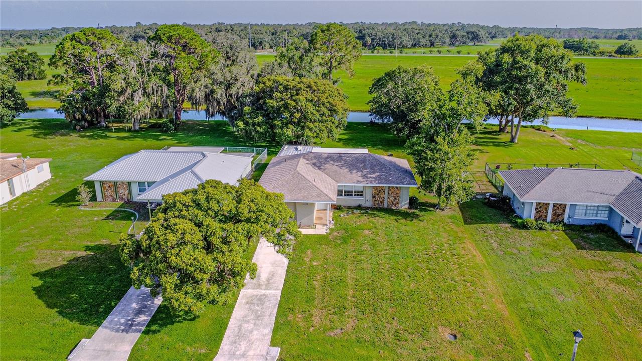 7208 Honeysuckle Dr., Sebring, FL 33876