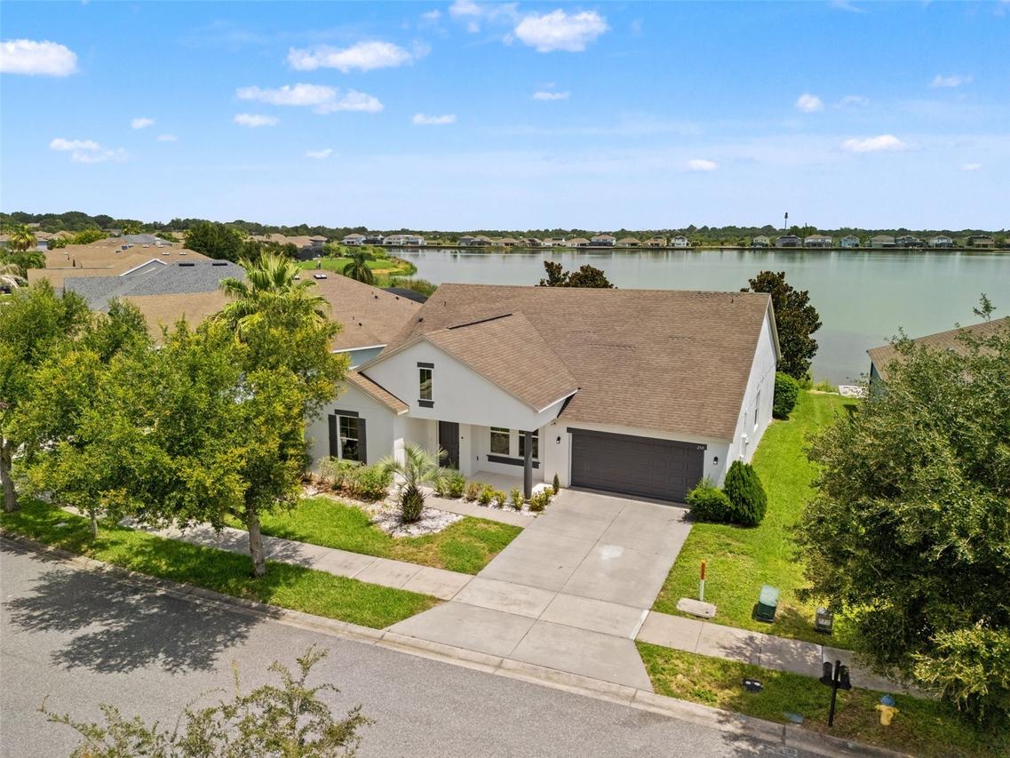 259 Blue Cypress Dr., Groveland, FL 34736