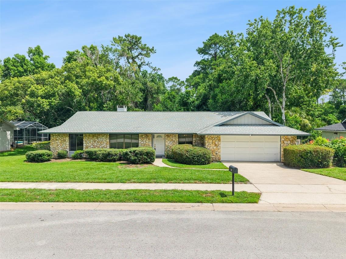 211 Hickory Dr., Longwood, FL 32779