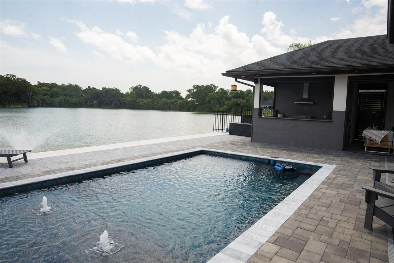 995 Stacy Ln., New Smyrna Beach, FL 32168