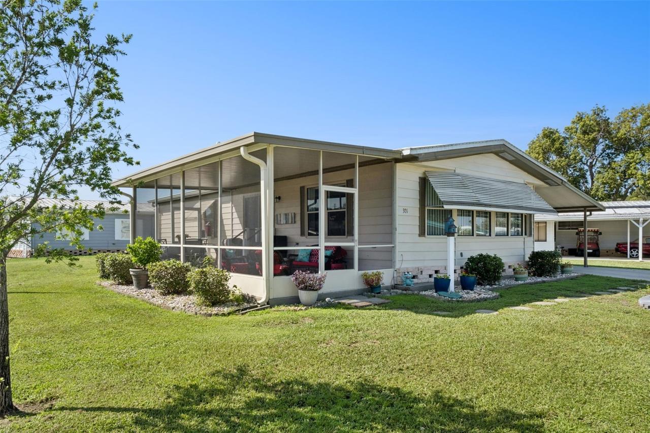 301 Lakeview Dr., Osteen, FL 32764