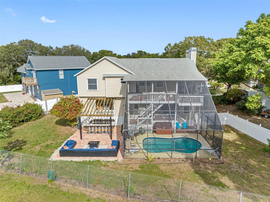 12692 Pineway Dr., Largo, FL 33773