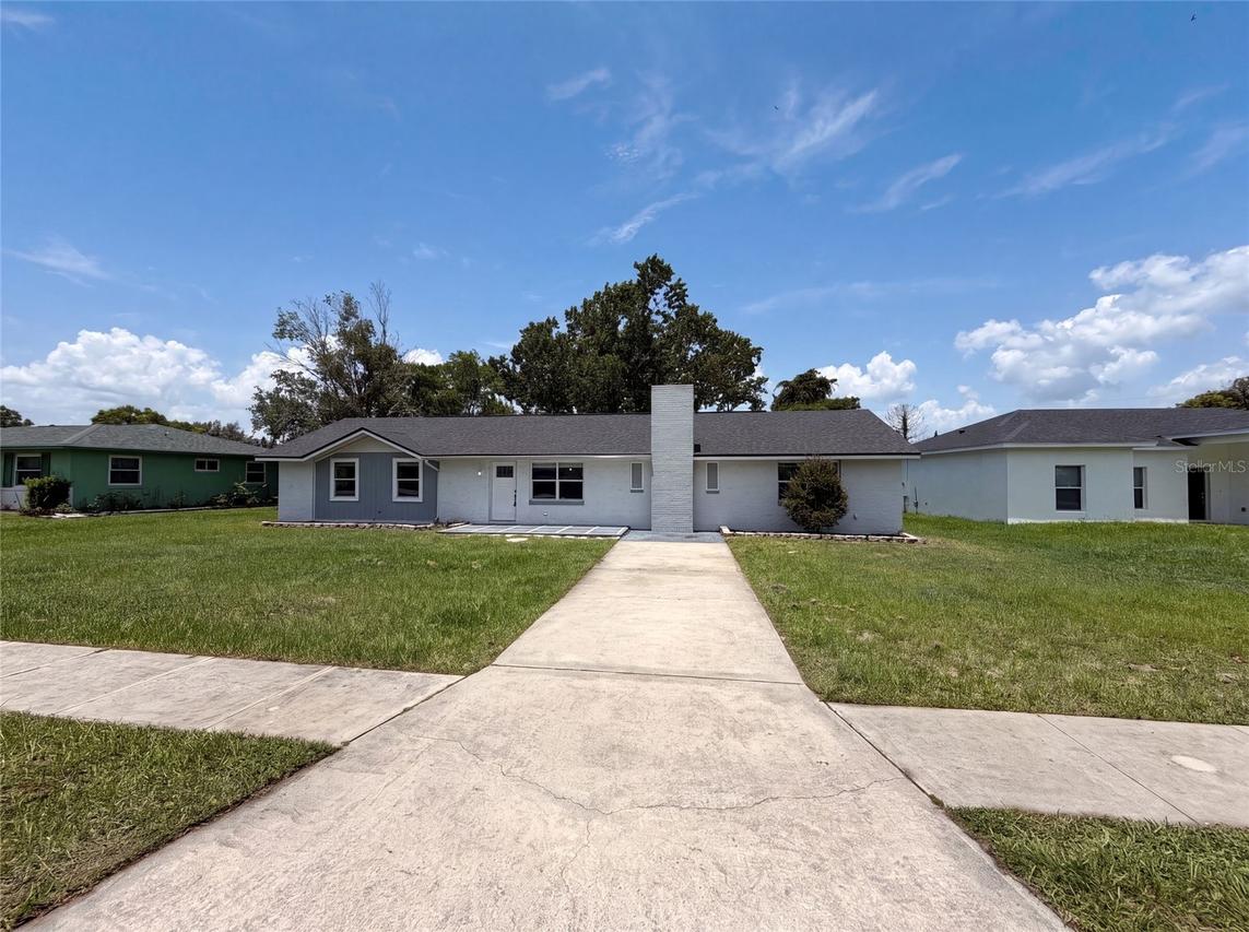 1044 E Lombardy Dr., Deltona, FL 32725