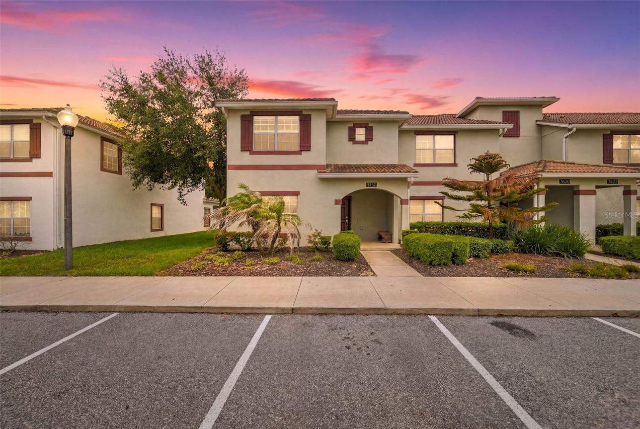 1582 Moon Valley Dr., Davenport, FL 33896