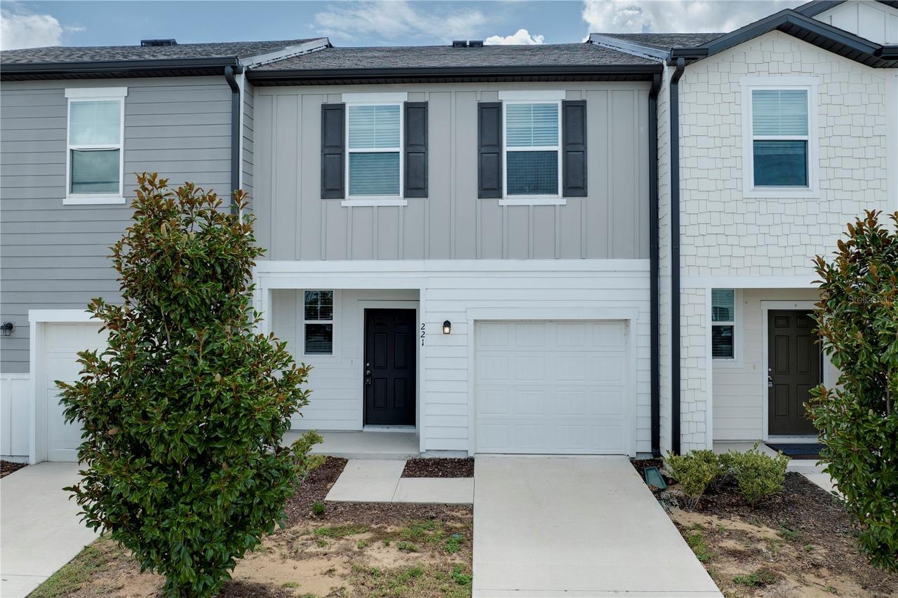 221 Mandovi St., Davenport, FL 33837