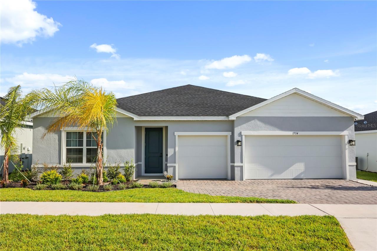 1714 Upland Ln., Winter Haven, FL 33884