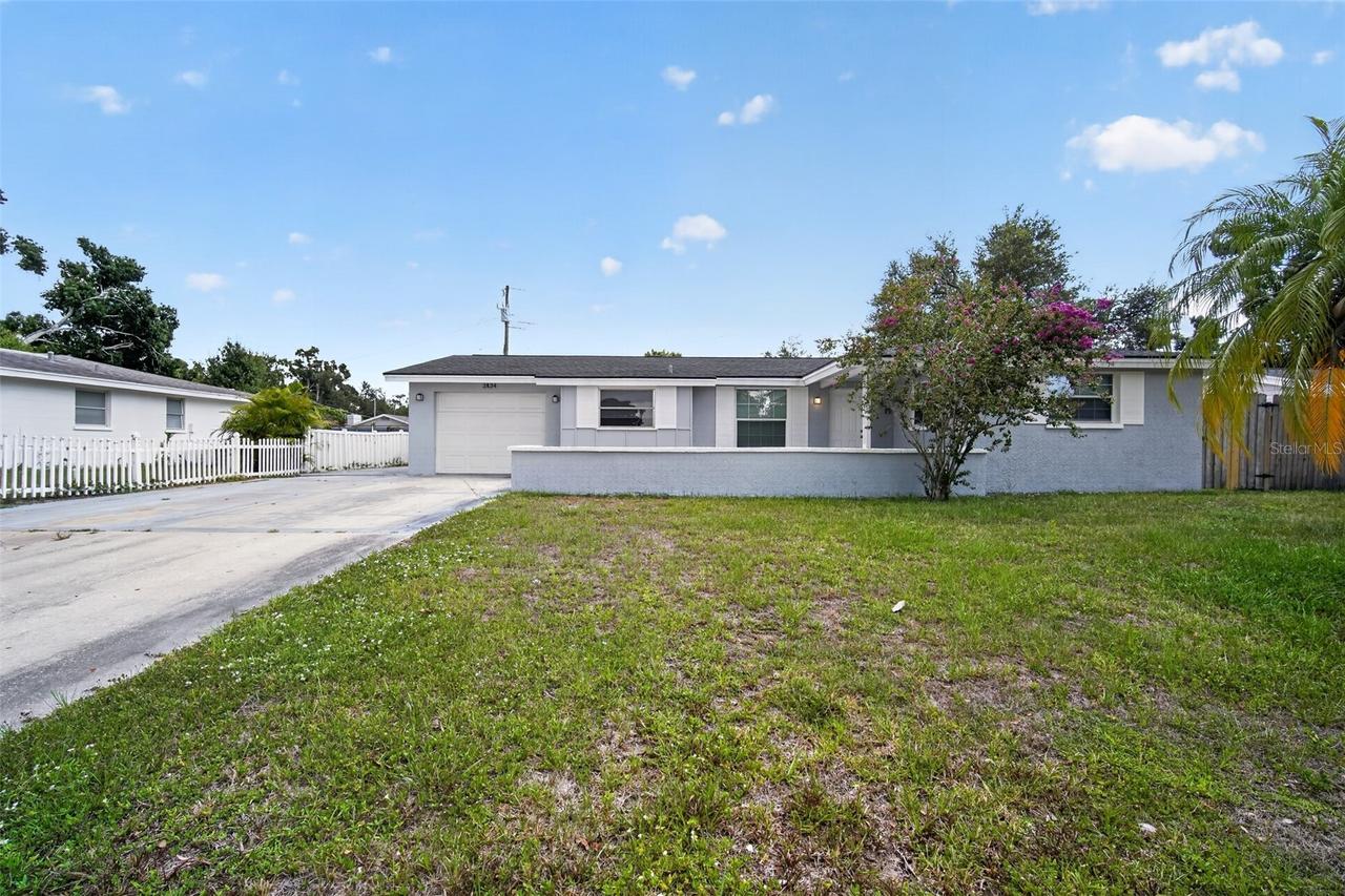 3834 Warren Ridge St., Sarasota, FL 34233