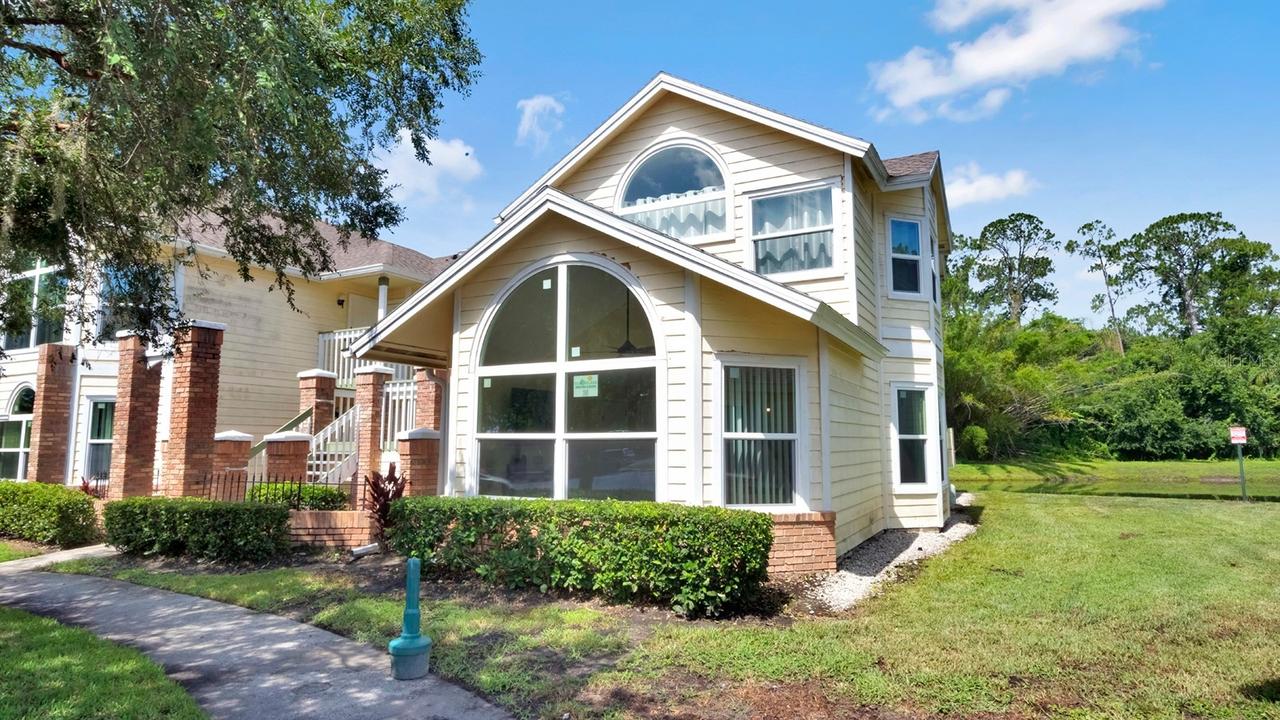 5009 Laguna Bay Cir. #39, Kissimmee, FL 34746