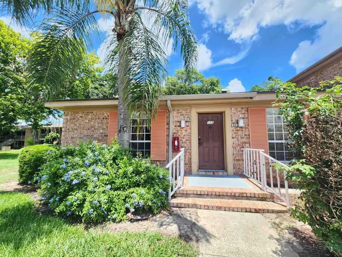 416 Banyon Tree Cir. #108, Maitland, FL 32751