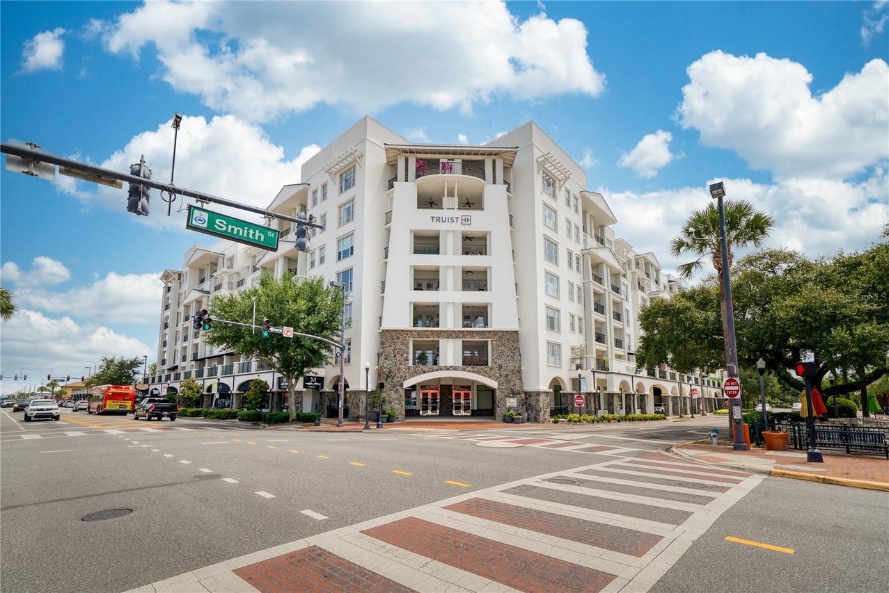 630 Vassar St. #2210, Orlando, FL 32804