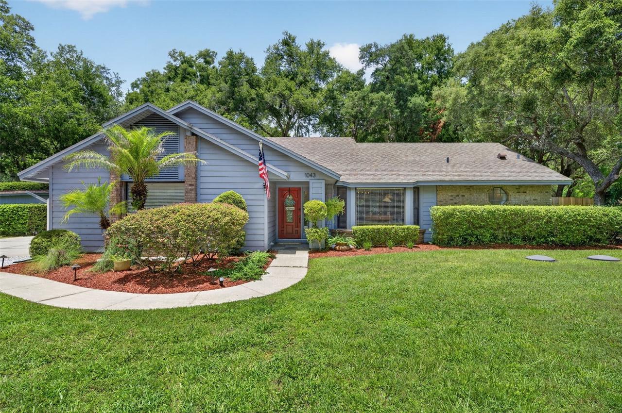 1043 Lakeside Dr., Apopka, FL 32712