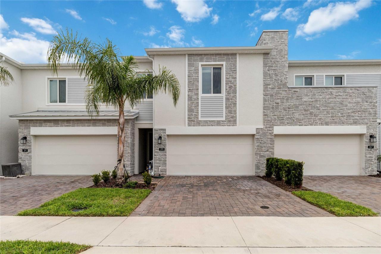 299 Nine Iron Dr., Davenport, FL 33896