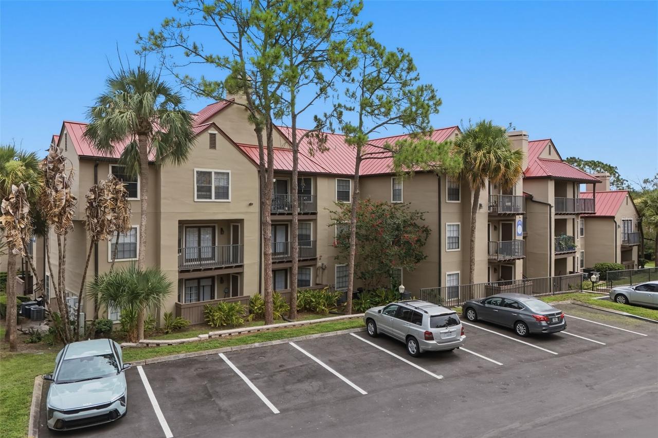 249 Afton Sq. #208, Altamonte Springs, FL 32714