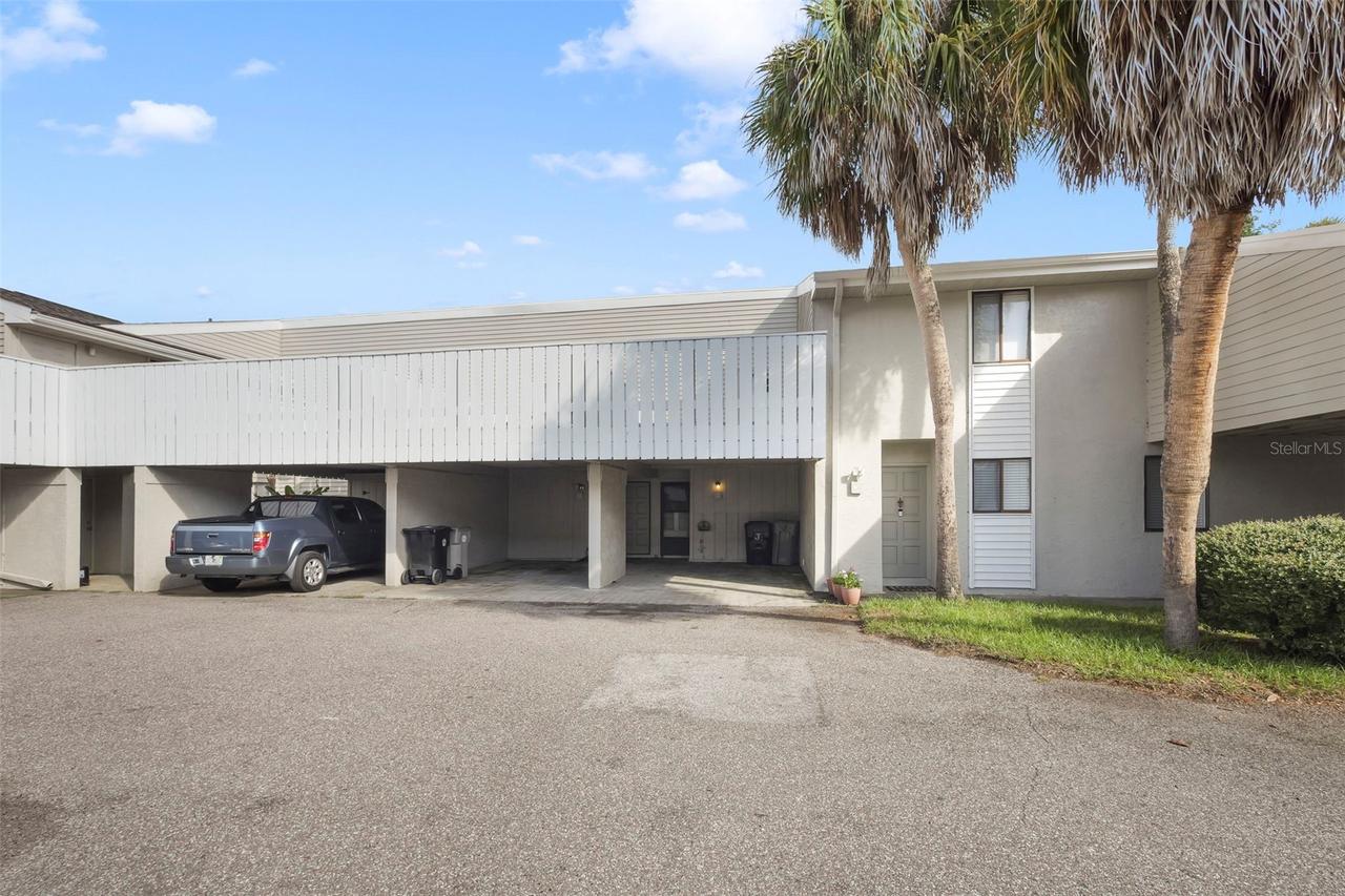 1412 Oak Pl. #J, Apopka, FL 32712
