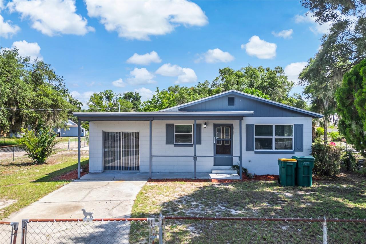 922 Bates Ave., Eustis, FL 32726