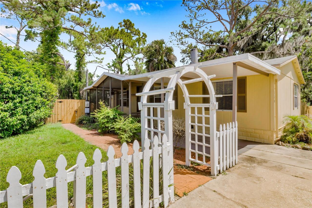 120 Niver St., Port Orange, FL 32127