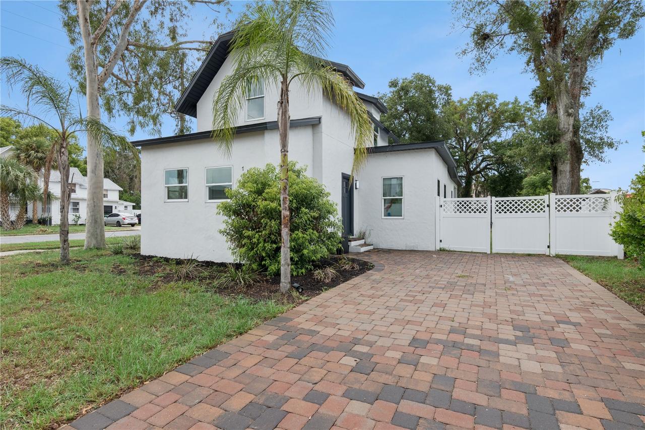 732 E Orange Ave., Eustis, FL 32726