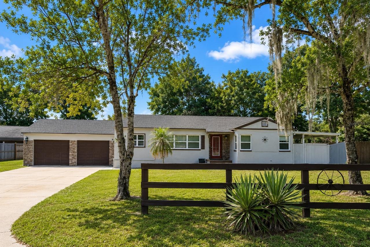 2400 S Laurel Ave., Sanford, FL 32771