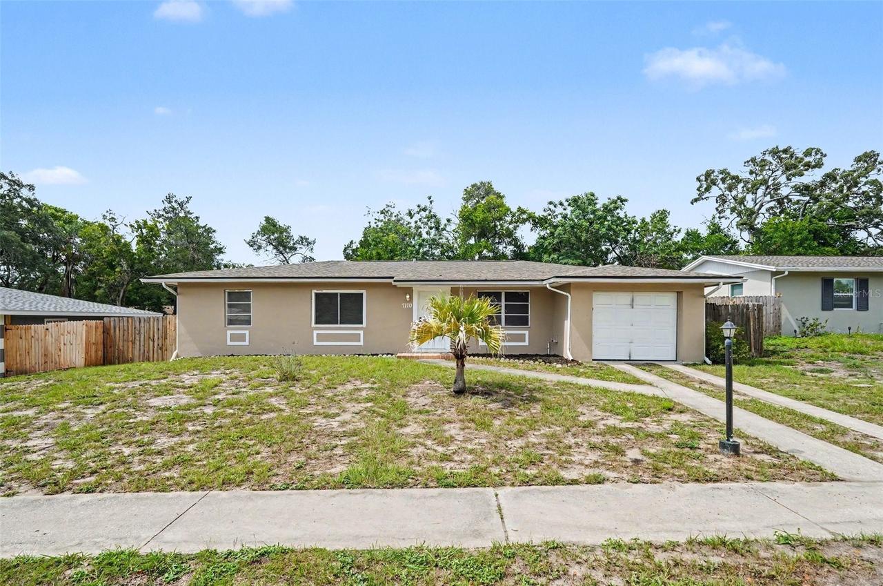 7170 Holiday Dr., Spring Hill, FL 34606