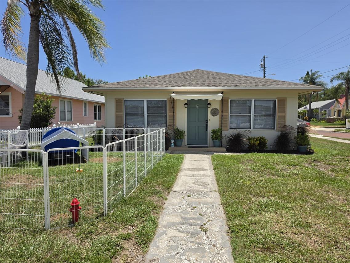 121 Bay St., Tarpon Springs, FL 34689