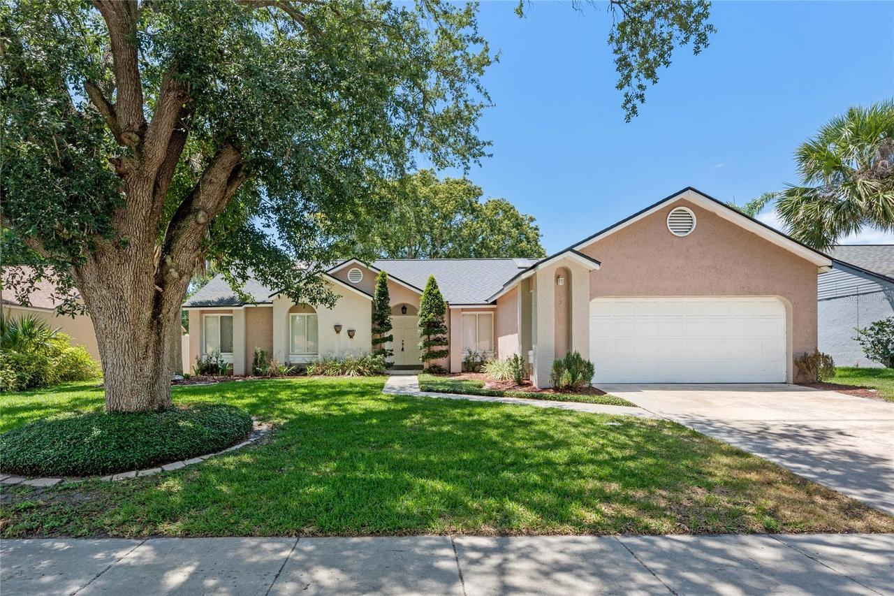 521 Lakeshore Cir., Lake Mary, FL 32746