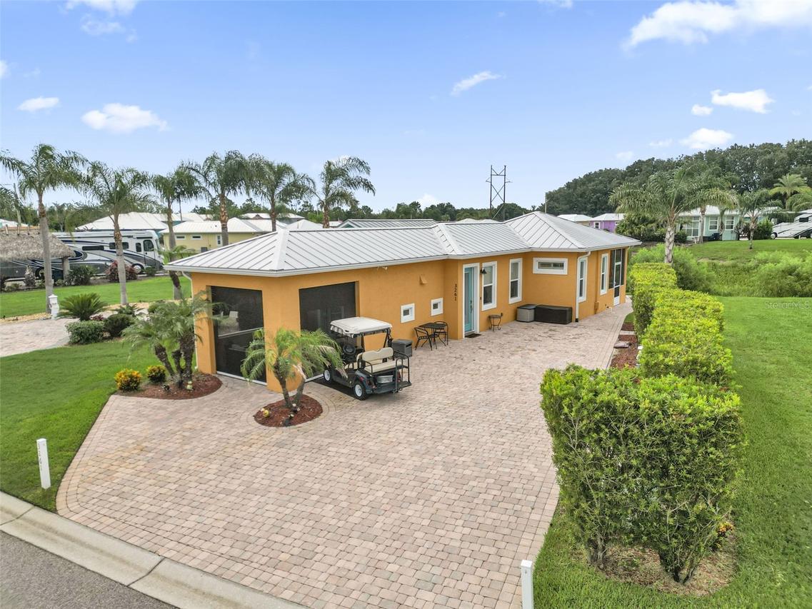 3261 Fish Hawk Dr., Polk City, FL 33868
