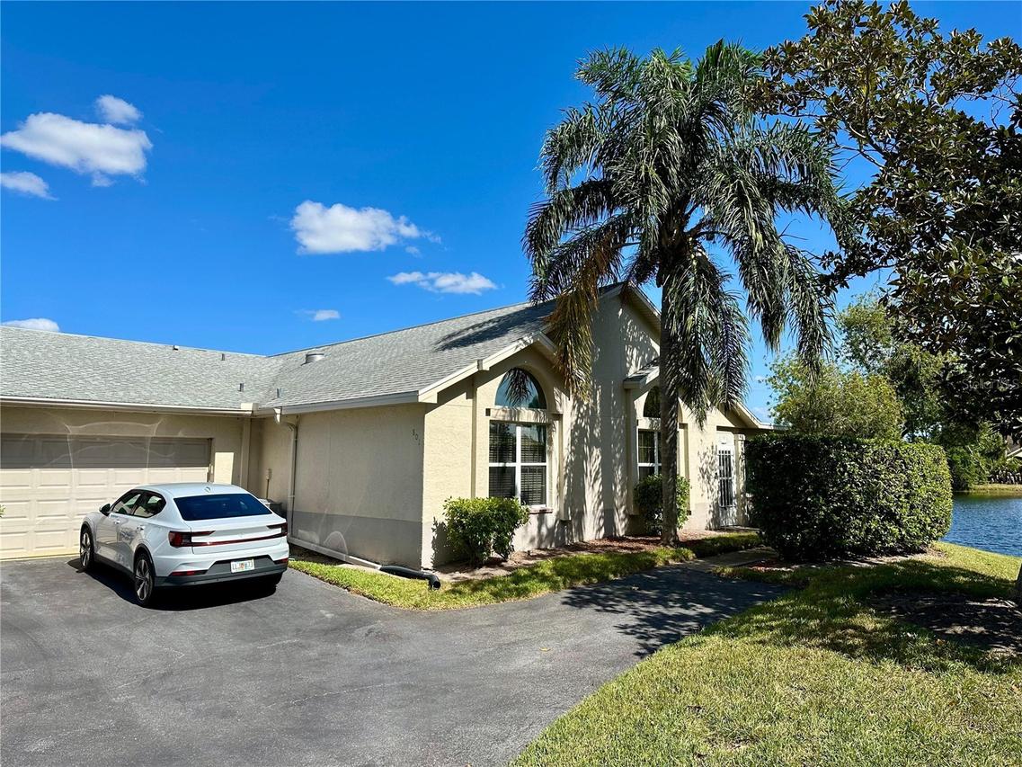 801 Silverthorn Ln., Sun City Center, FL 33573