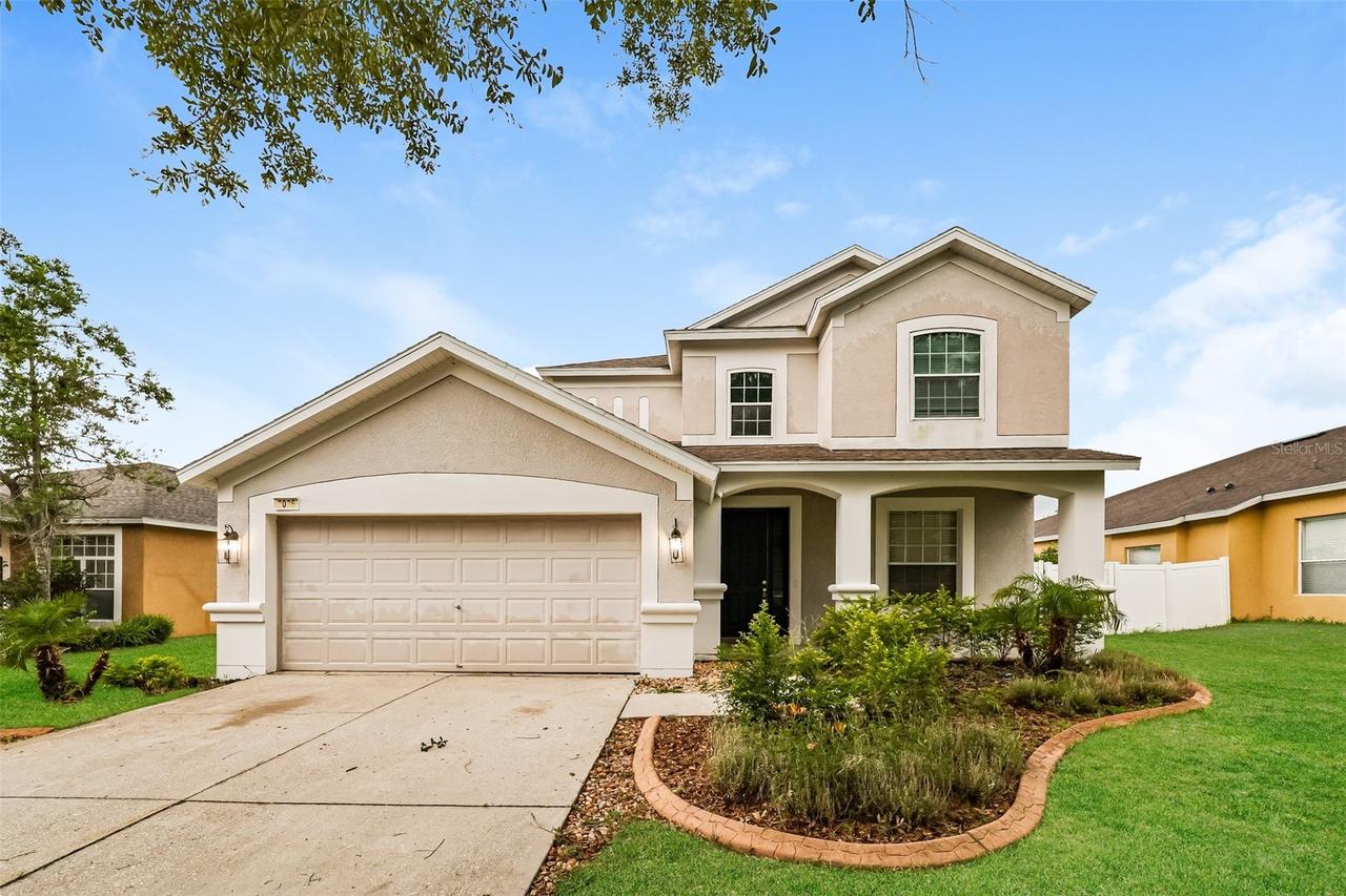 2026 Heartland Cir., Valrico, FL 33594