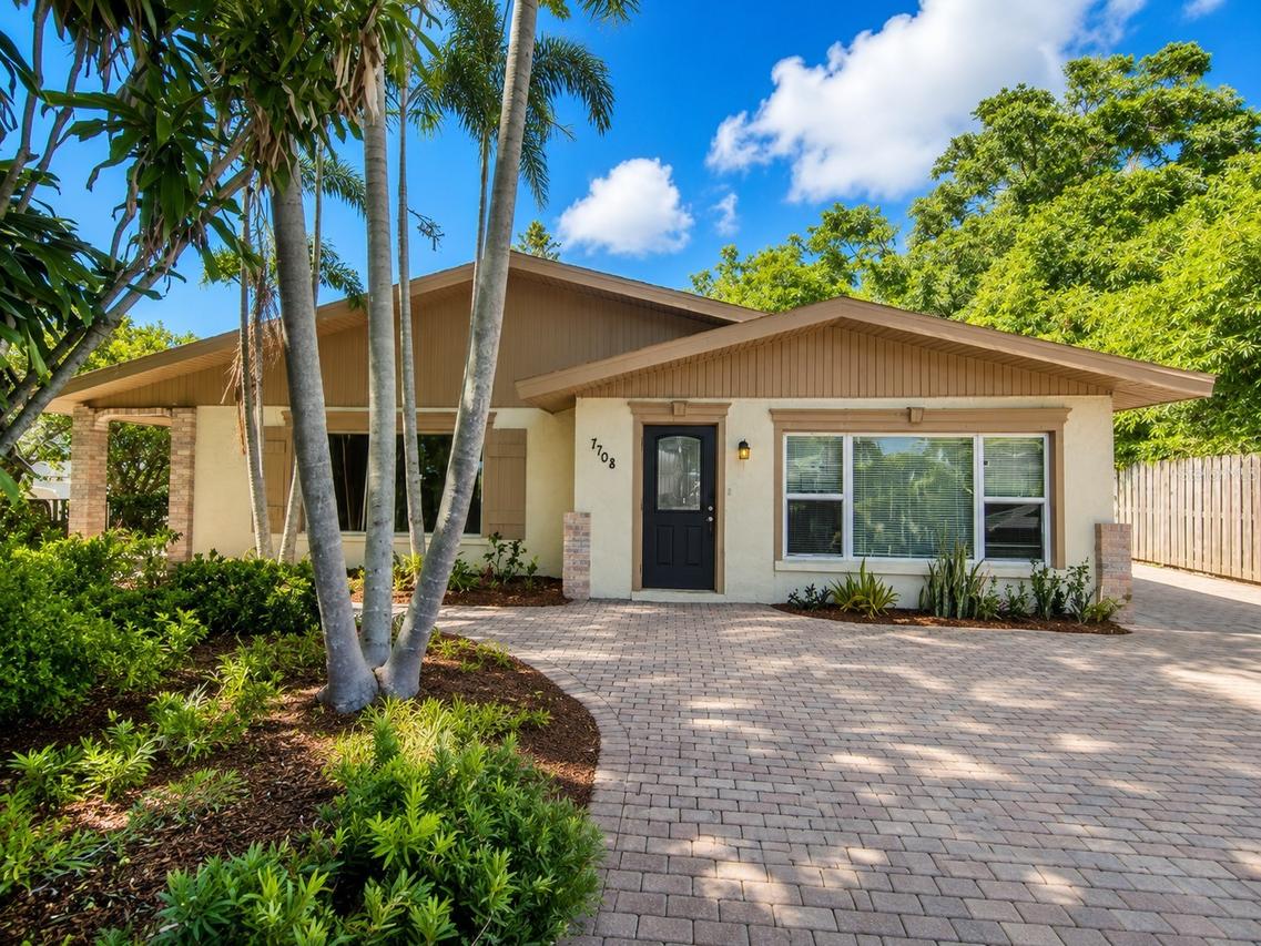 7708 2nd Ave., Bradenton, FL 34209