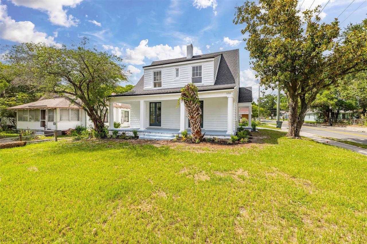 1201 Oakhill St., Lakeland, FL 33815