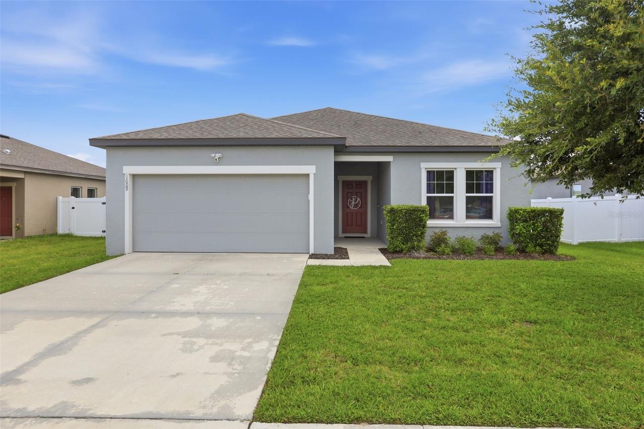 1009 Wanderer Dr., Deltona, FL 32738