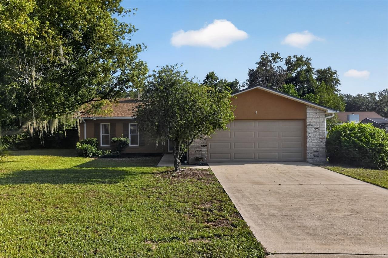 13635 Berkshire Ct., Grand Island, FL 32735