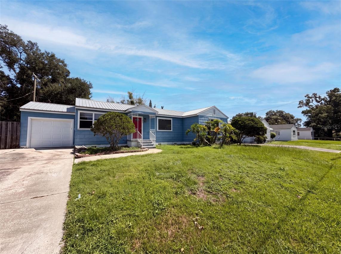 1521 W River Shore Way, Tampa, FL 33603