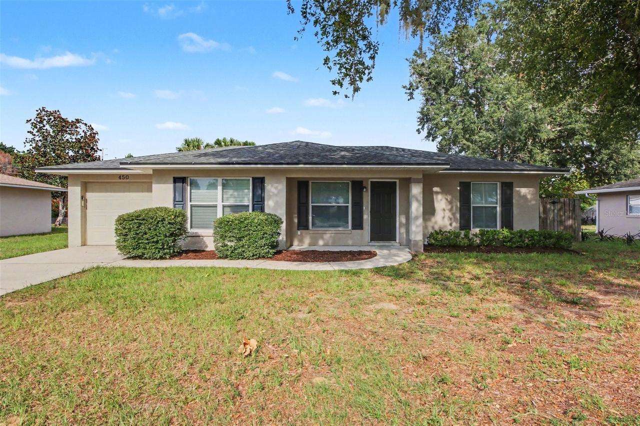 450 Park Glen Dr., Tavares, FL 32778