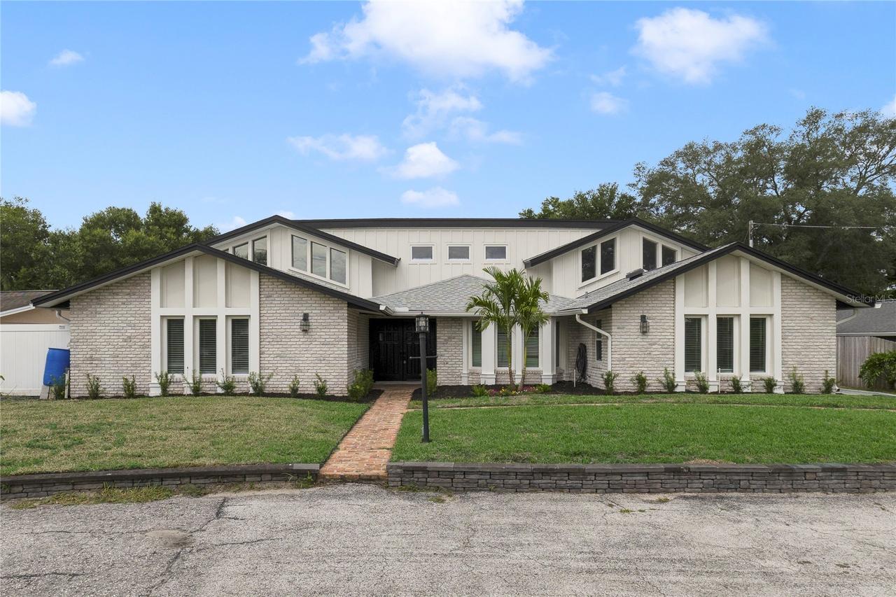 1048 Crystal Bowl Cir., Casselberry, FL 32707