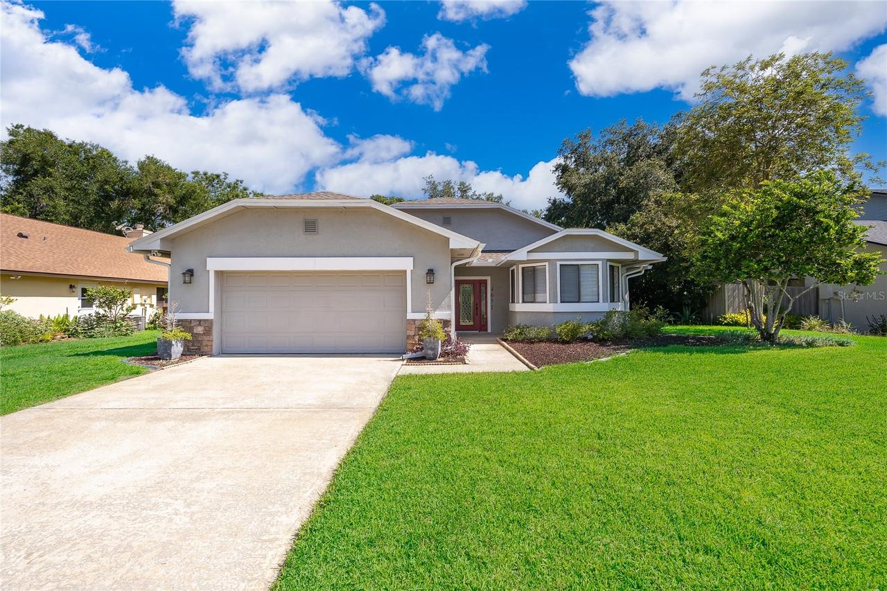 4651 Tiffany Woods Cir., Oviedo, FL 32765